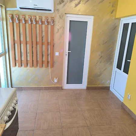 Feriehus Casa De Vacanta Anni - 2 Min De Piata *