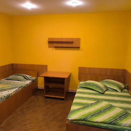 Casa De Vacanta Anni - 2 Min De Piata Holiday home