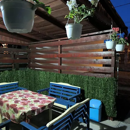 Feriehus Casa De Vacanta Anni - 2 Min De Piata *